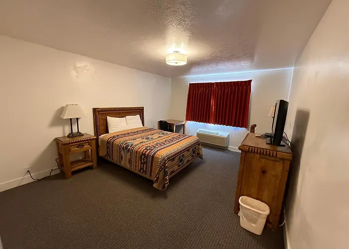 Four Corners Inn