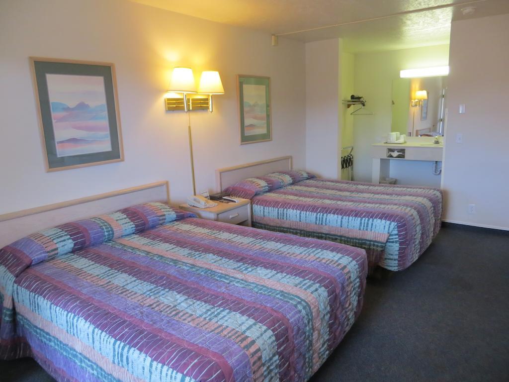 Four Corners Motel