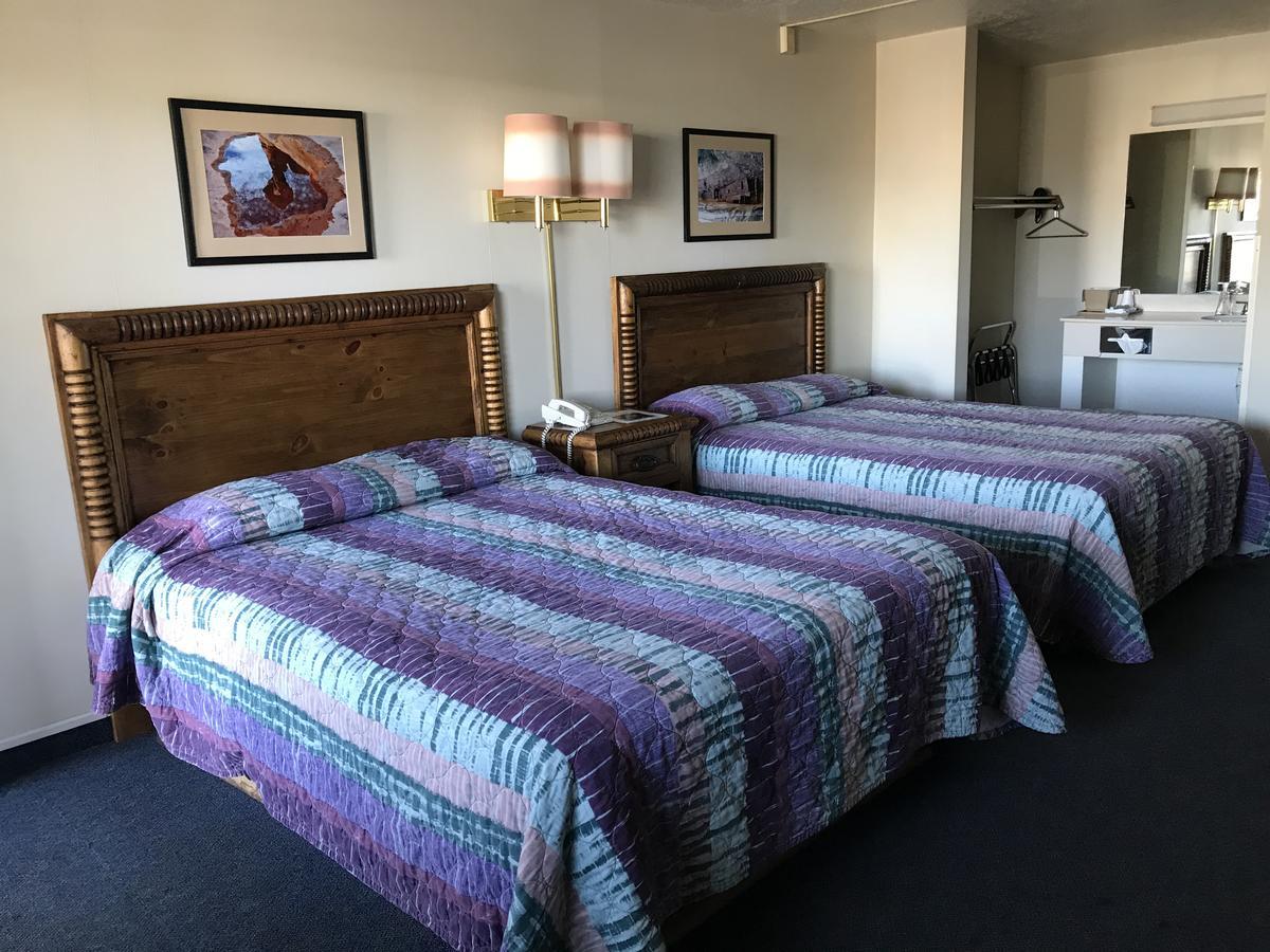 Four Corners Motel